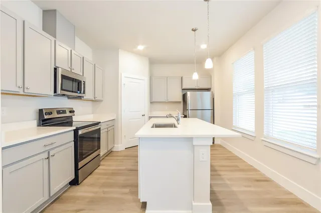 $2,285 | 352 Whiteheart Drive, Deland, FL 32724