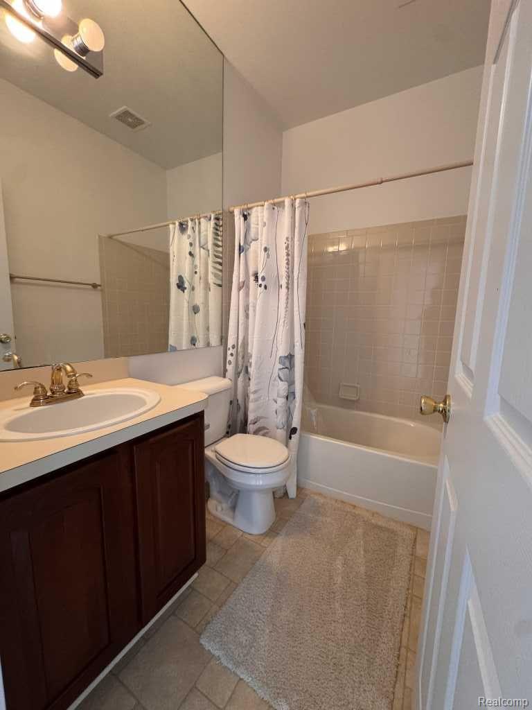 124 Champlain Boulevard Howell, MI 48843 - Photo 21 of 31 124-Champlain-Blvd-21.jpg