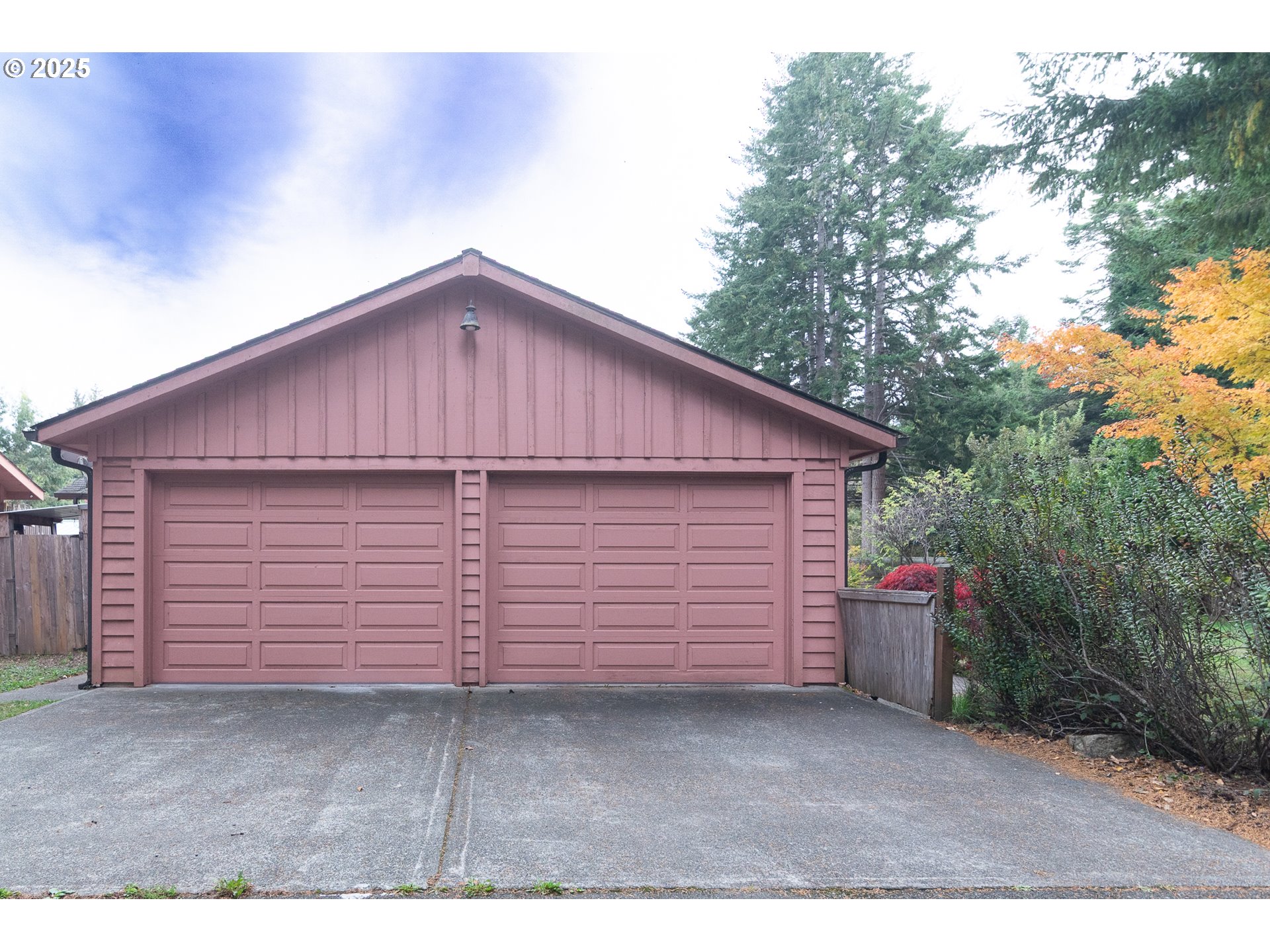 780 Michigan Avenue Northeast Bandon, OR 97411 - Photo 29 of 40