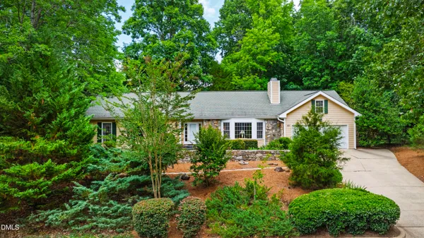 $825,000 | 101 Dundalk Drive, Chapel Hill, NC 27517