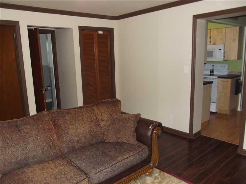 117 Hillcrest Drive Pittsburgh, PA 15237 - Photo 21 of 24 Family Room.