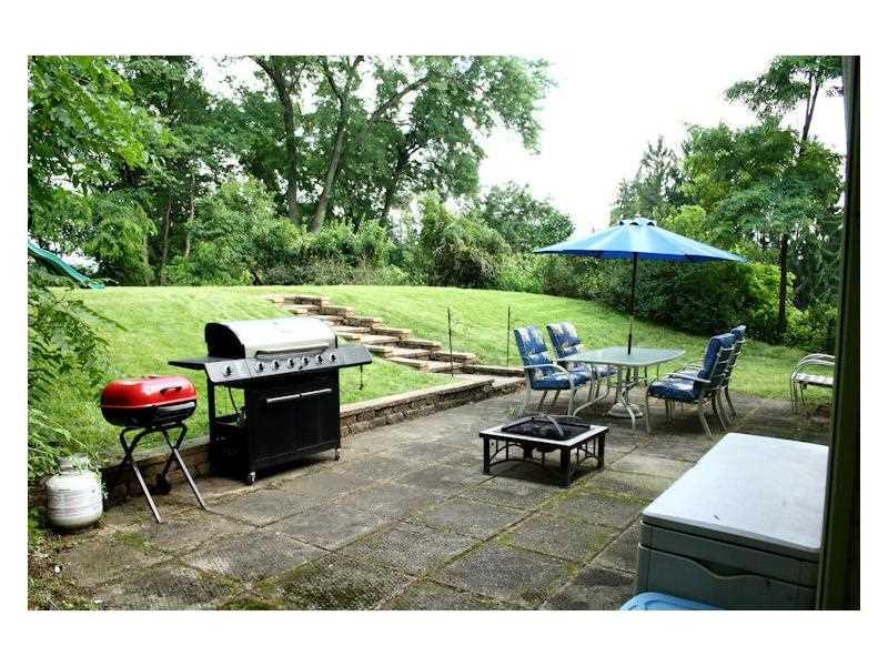 117 Hillcrest Drive Pittsburgh, PA 15237 - Photo 24 of 24 Patio/Deck.