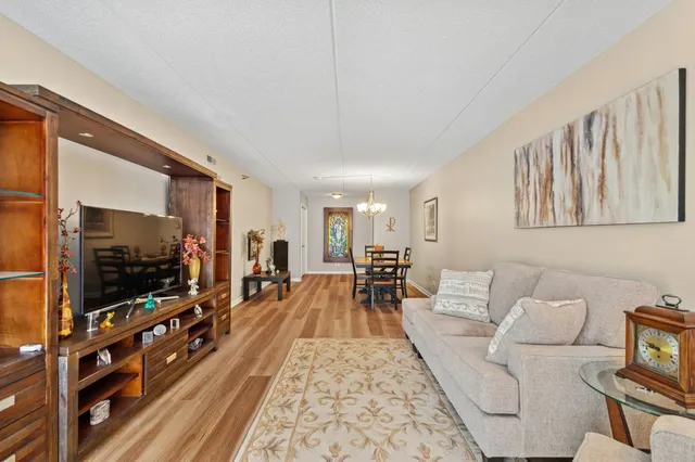 $399,900 | 7041 West Touhy Avenue, Unit 209, Niles, IL 60714