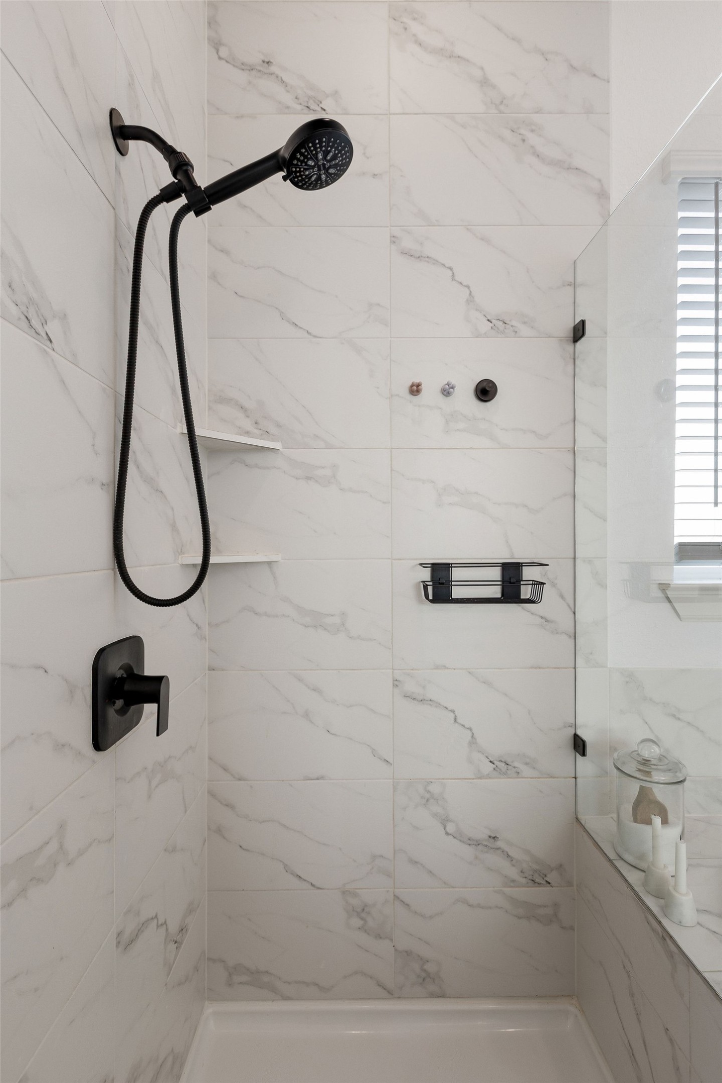 4605 Sea Salt Drive Austin, TX 78747 - Photo 29 of 40 a bathroom with a shower