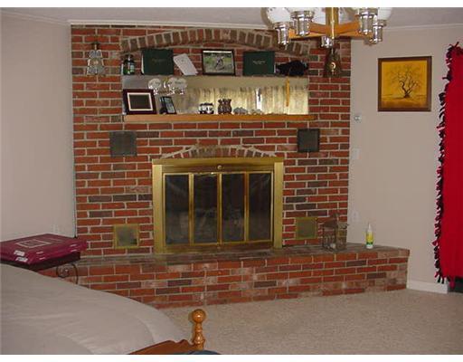 58 Williams Road Newport, ME 04953 - Photo 11 of 21 Living Room.