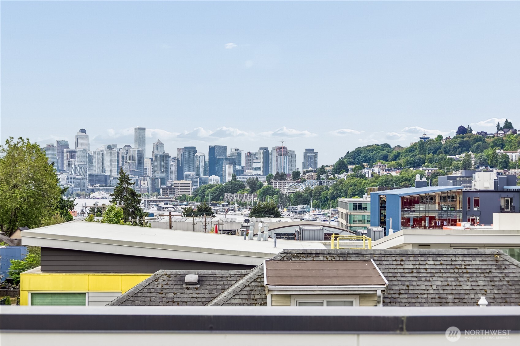 3665 Interlake Avenue North, Unit B Seattle, WA 98103 - Photo 18 of 24