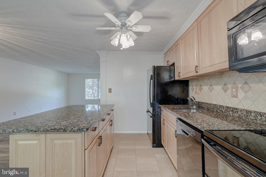 8463 Rippled Creek Court Springfield, VA 22153 - Photo 13 of 36 Kitchen