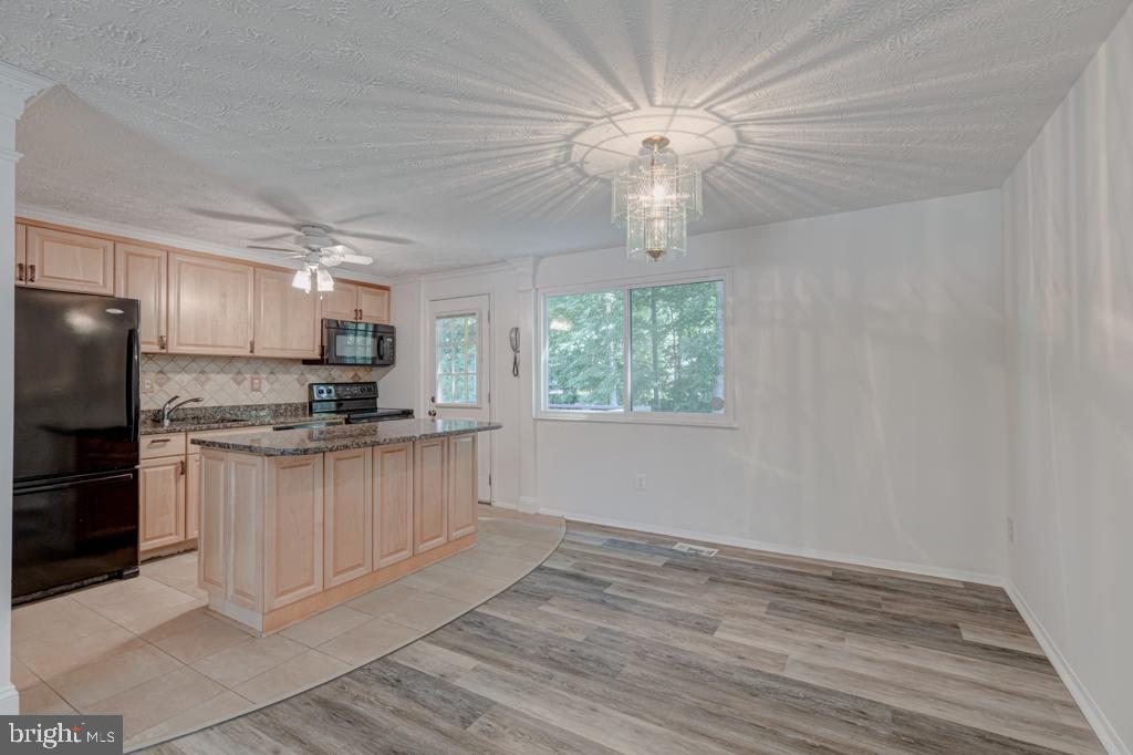 8463 Rippled Creek Court Springfield, VA 22153 - Photo 8 of 36 Dining Room