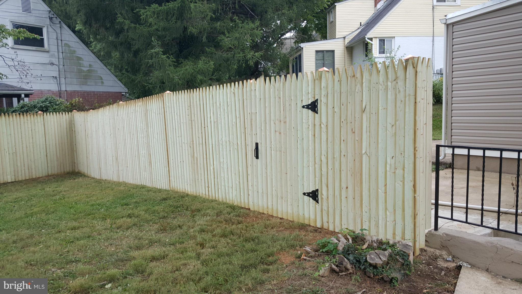 1349 Sudvale Road Pikesville, MD 21208 - Photo 6 of 30 New Fence