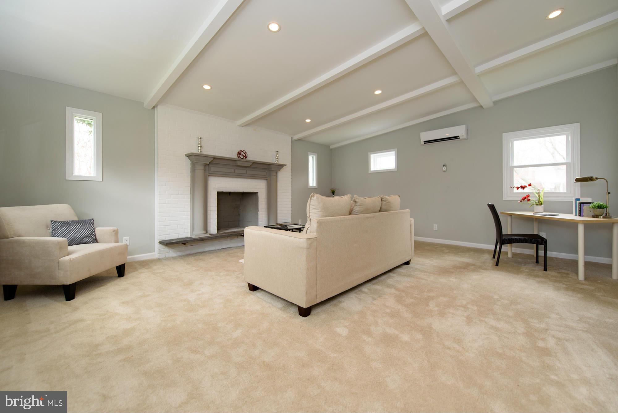 1349 Sudvale Road Pikesville, MD 21208 - Photo 7 of 30 Interior (Great Room)