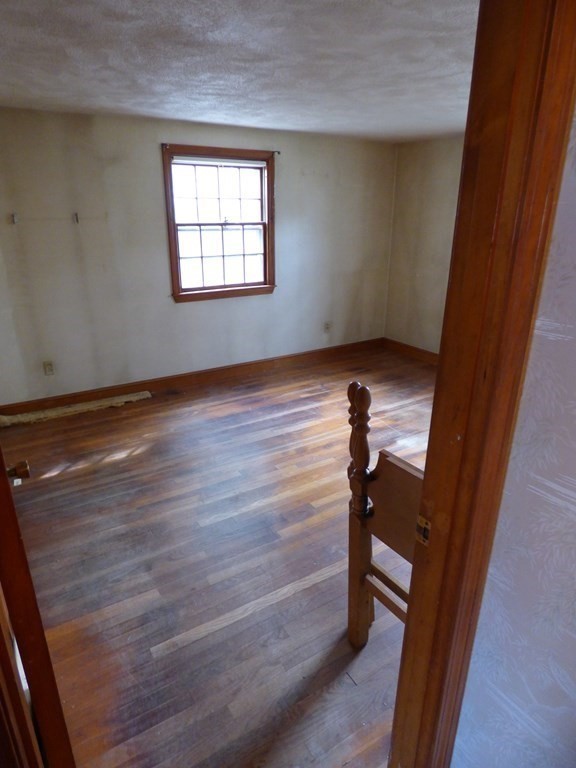 34 Crescent Road Hamilton, MA 01982 - Photo 13 of 39