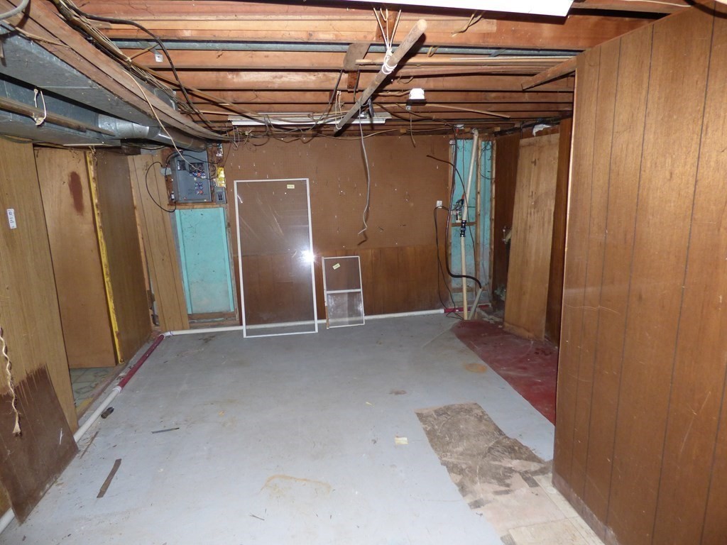 34 Crescent Road Hamilton, MA 01982 - Photo 27 of 39