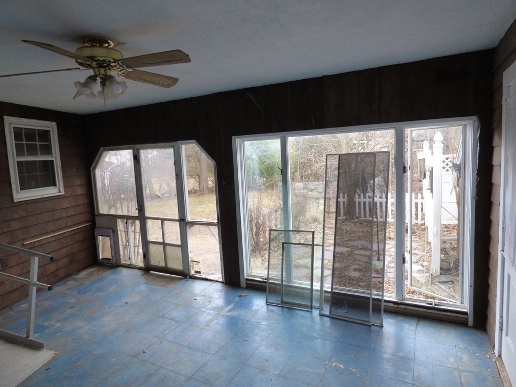 34 Crescent Road Hamilton, MA 01982 - Photo 4 of 39