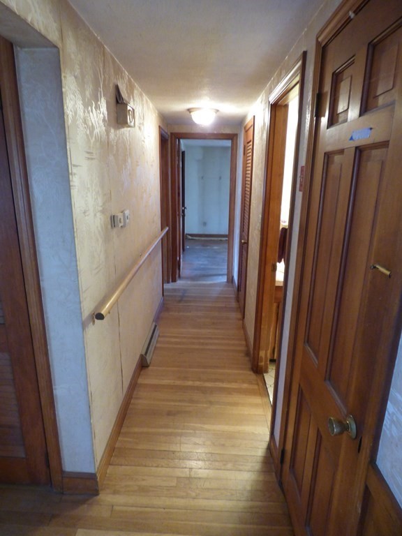 34 Crescent Road Hamilton, MA 01982 - Photo 8 of 39