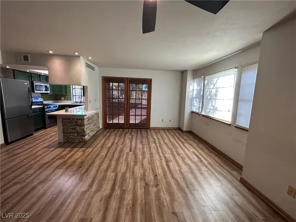 $1,700 | 5915 Laredo Street, Las Vegas, NV 89146