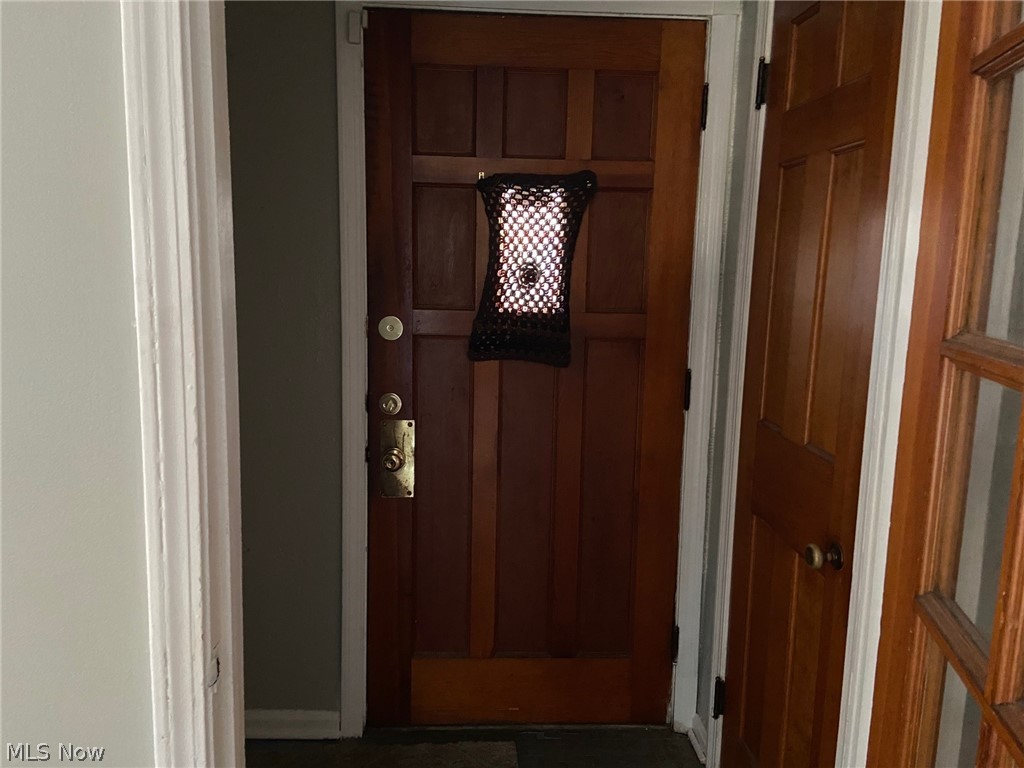 3827 Colony Road South Euclid, OH 44118 - Photo 2 of 29 Front door way with guest closet