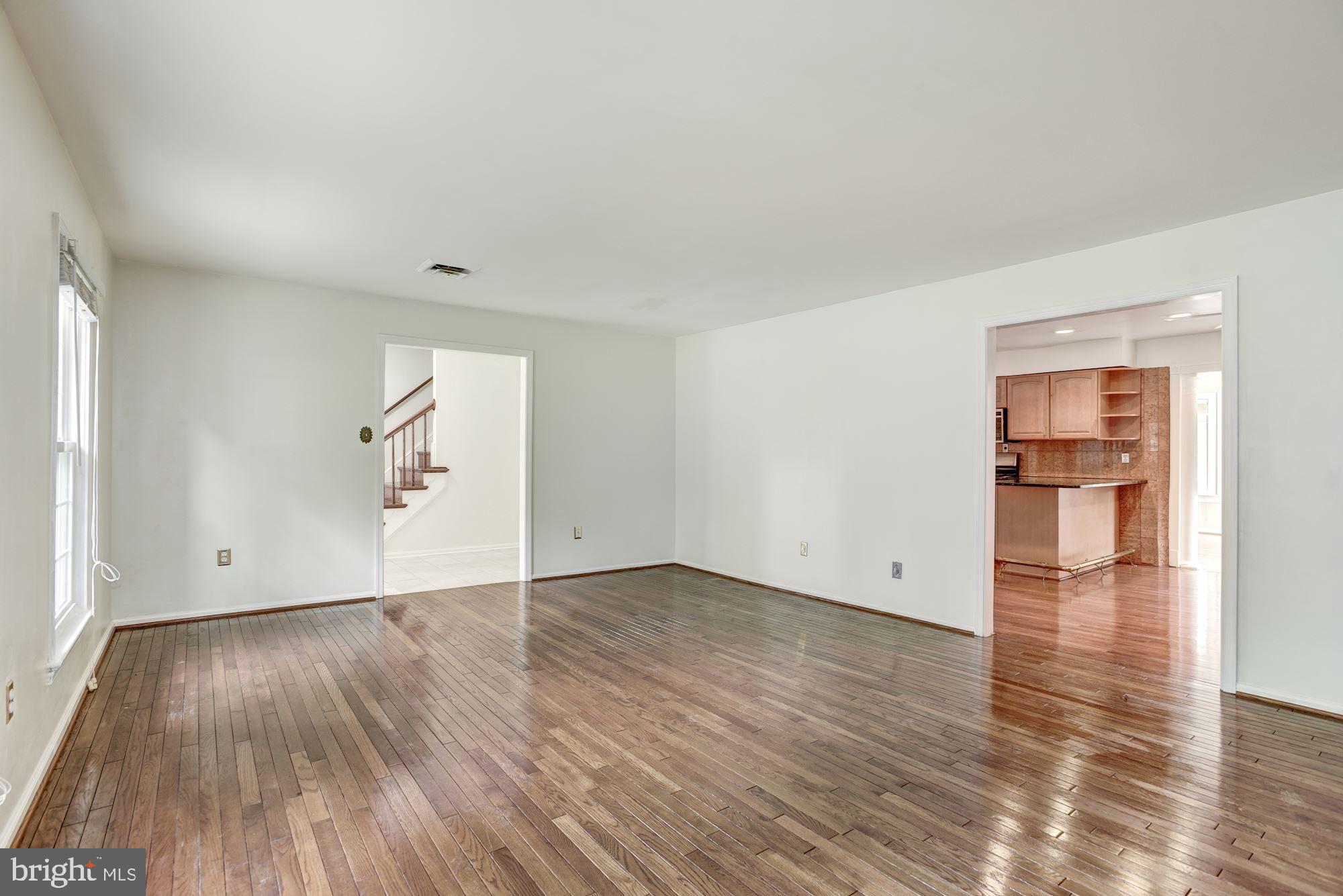 7327 Westerly Lane McLean, VA 22101 - Photo 17 of 35 Large living room; Shows light, bright & open