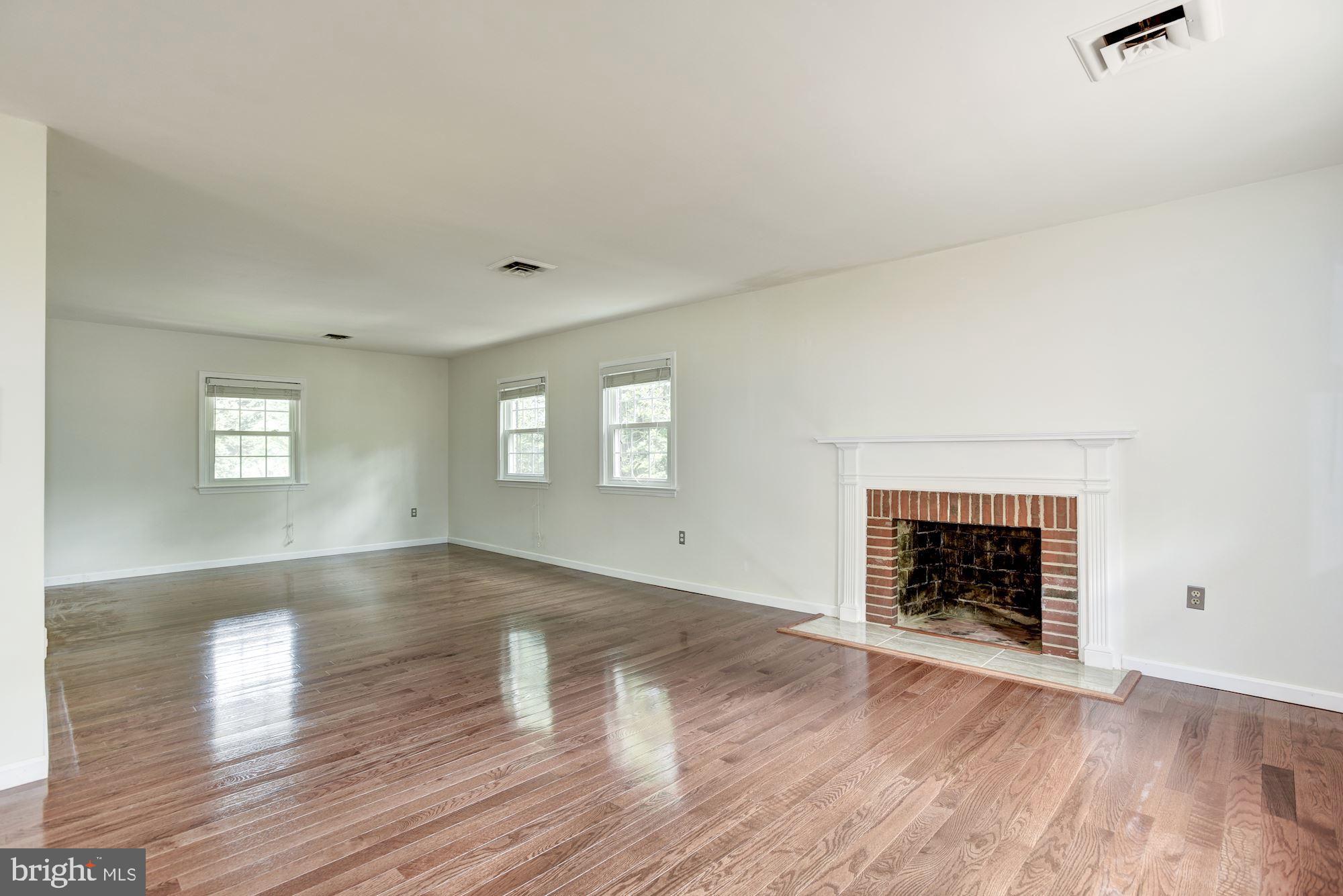 7327 Westerly Lane McLean, VA 22101 - Photo 20 of 35 Owners suite with fireplace