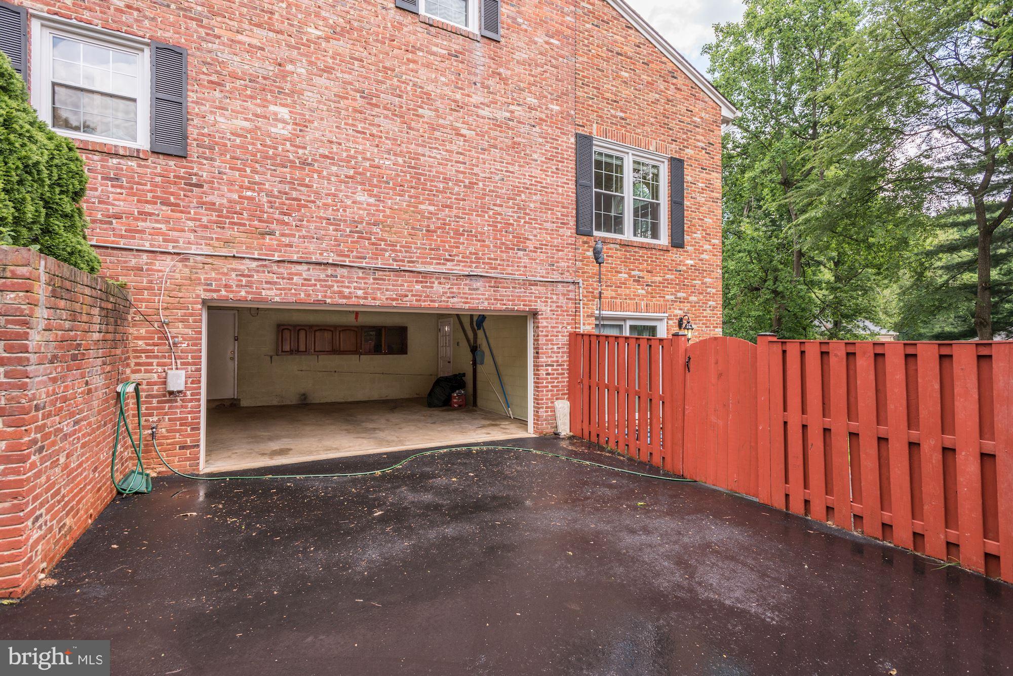 7327 Westerly Lane McLean, VA 22101 - Photo 34 of 35 Oversized side load garage