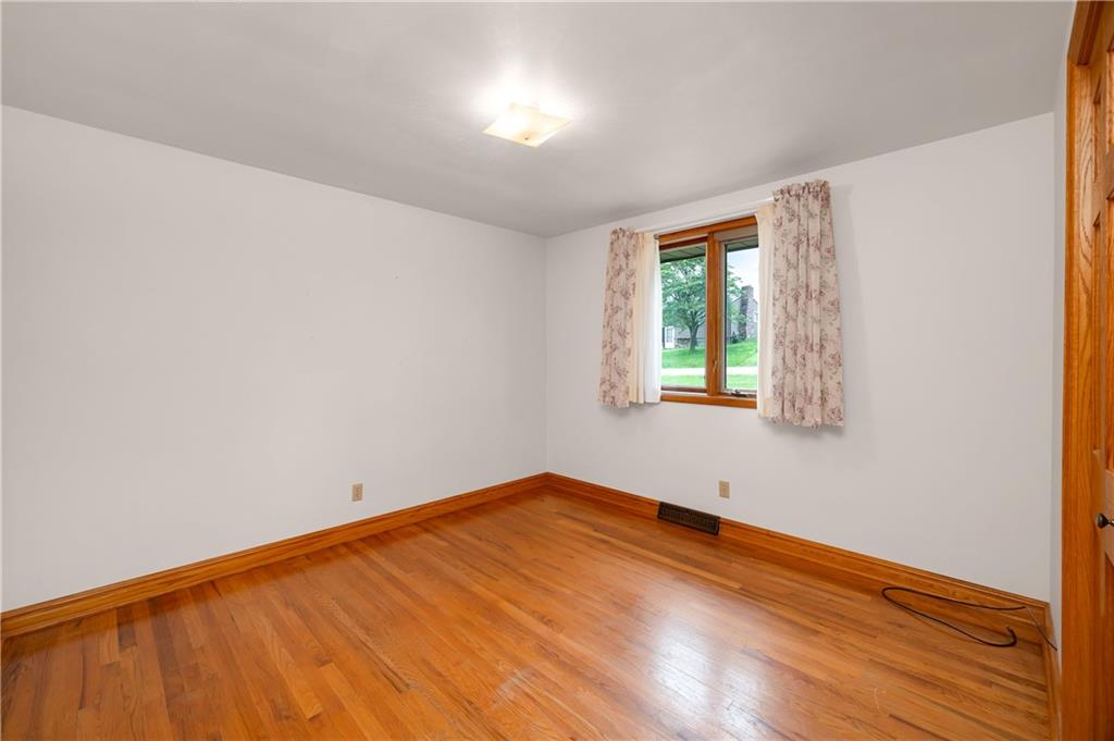 112 Philmar Drive Butler, PA 16002 - Photo 24 of 35