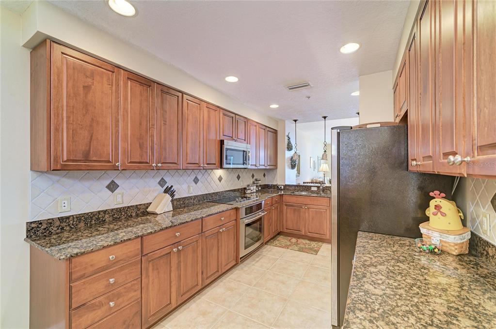 611 Riviera Dunes Way, Unit 403 Palmetto, FL 34221 - Photo 9 of 51