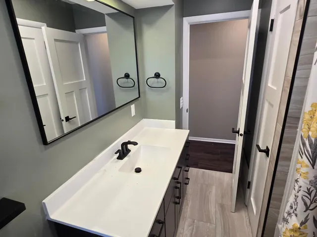 $2,300 | 1466 Charlton Street, West St. Paul, MN 55118