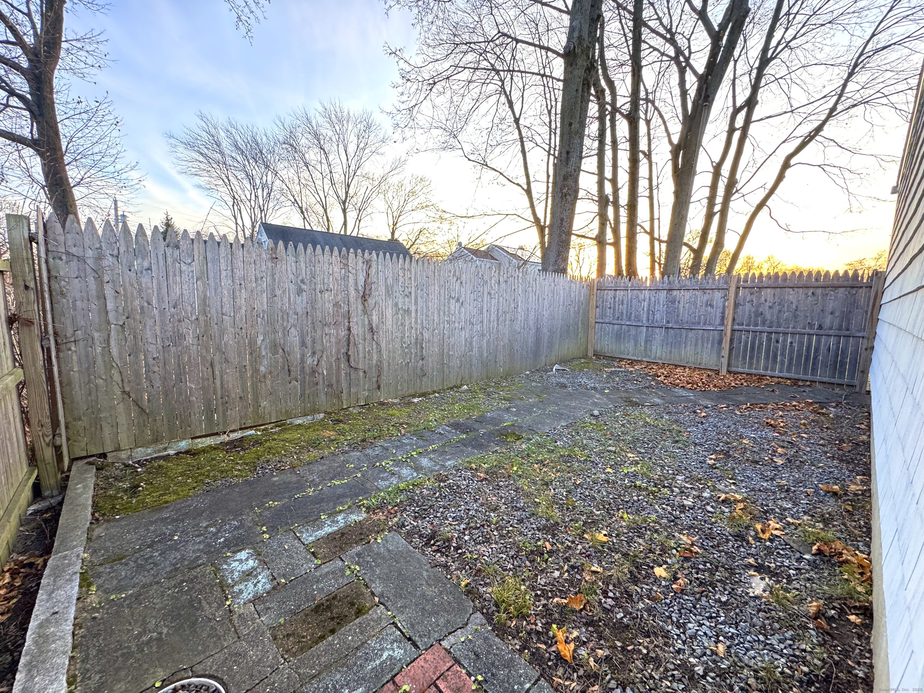 121 Richfield Road Bridgeport, CT 06606 - Photo 11 of 40 Behind 2 Car Garage