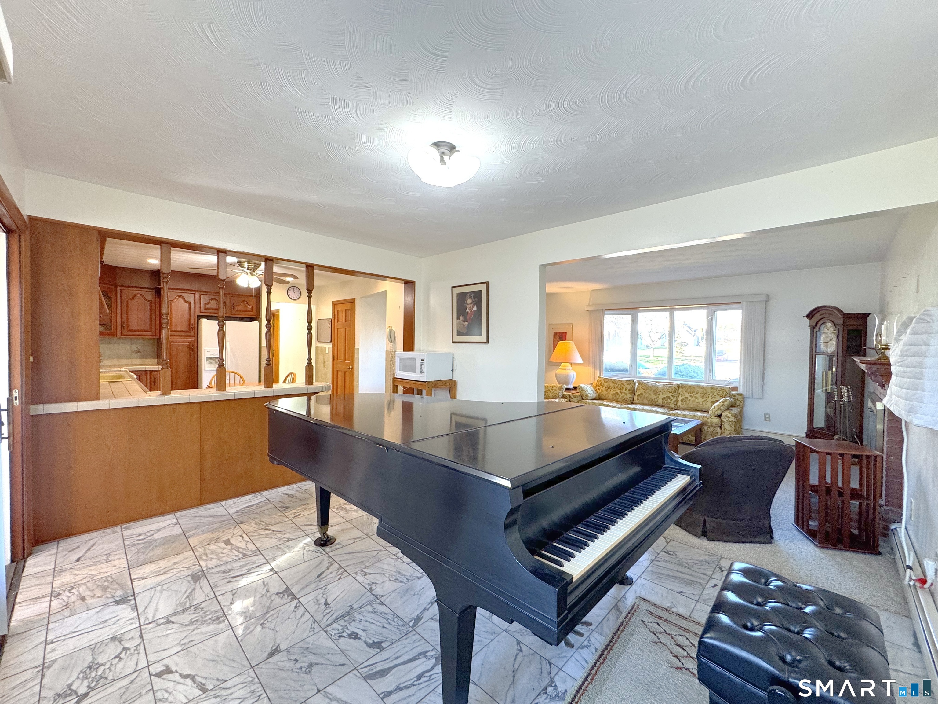 121 Richfield Road Bridgeport, CT 06606 - Photo 16 of 40