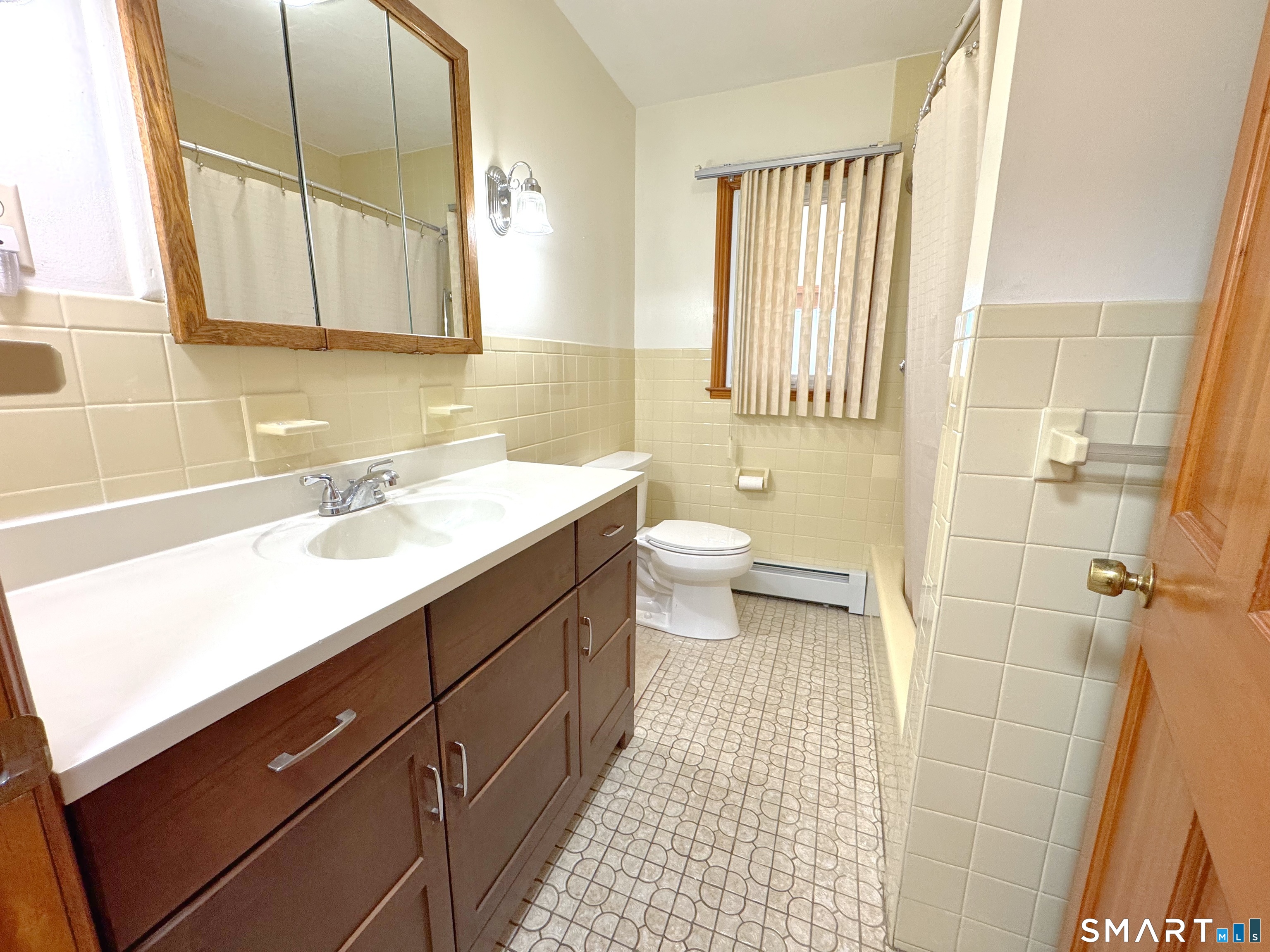 121 Richfield Road Bridgeport, CT 06606 - Photo 22 of 40