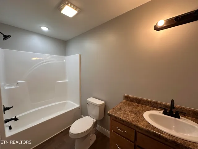 $329,900 | 560 St Anthony Drive, Jamestown, TN 38556