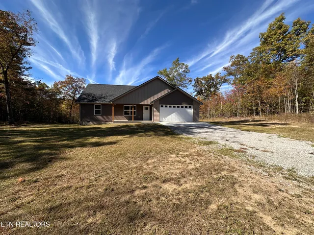 $329,900 | 560 St Anthony Drive, Jamestown, TN 38556