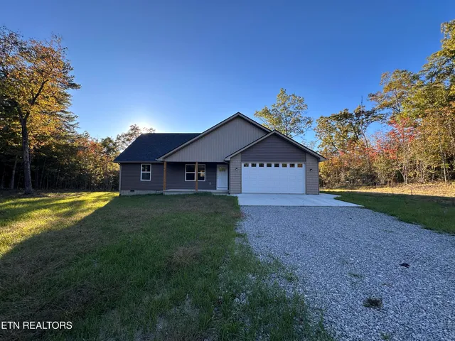 $329,900 | 560 St Anthony Drive, Jamestown, TN 38556