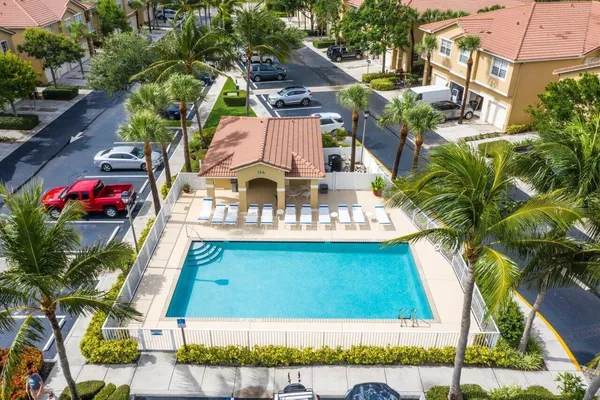 $3,150 | 152 Village Boulevard, Unit H, Tequesta, FL 33469