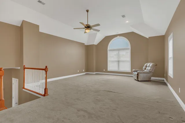 a view of entryway with a front door