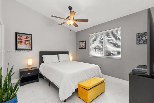 $2,200 | Walnut Creek, Pembroke Pines, FL 33024