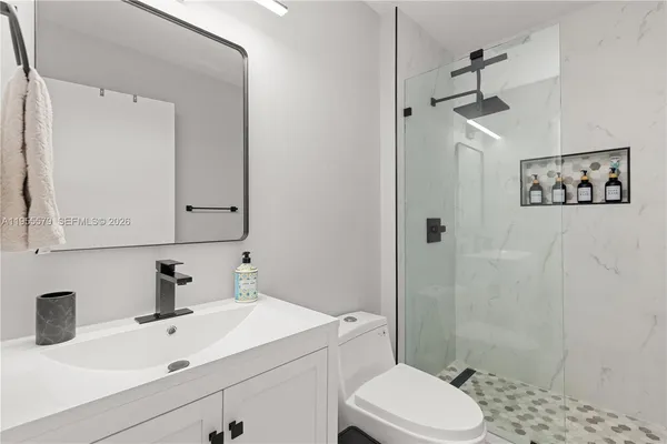 $2,200 | Walnut Creek, Pembroke Pines, FL 33024