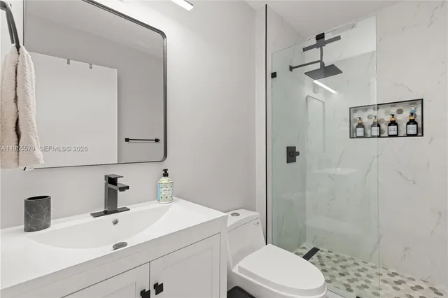 $2,400 | Walnut Creek, Pembroke Pines, FL 33024