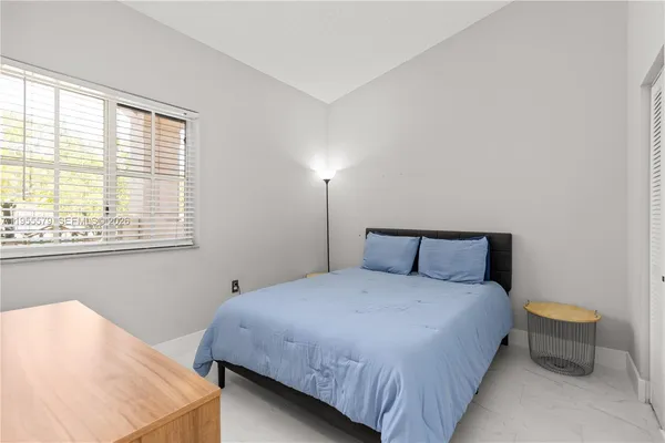 $2,200 | Walnut Creek, Pembroke Pines, FL 33024