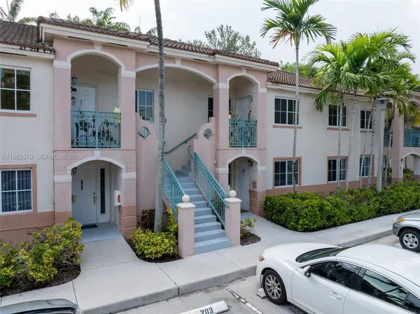 $2,200 | Walnut Creek, Pembroke Pines, FL 33024