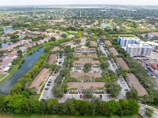 $2,200 | Walnut Creek, Pembroke Pines, FL 33024