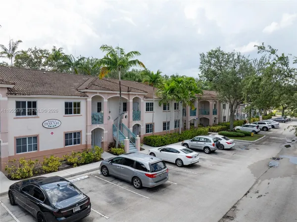 $2,200 | Walnut Creek, Pembroke Pines, FL 33024