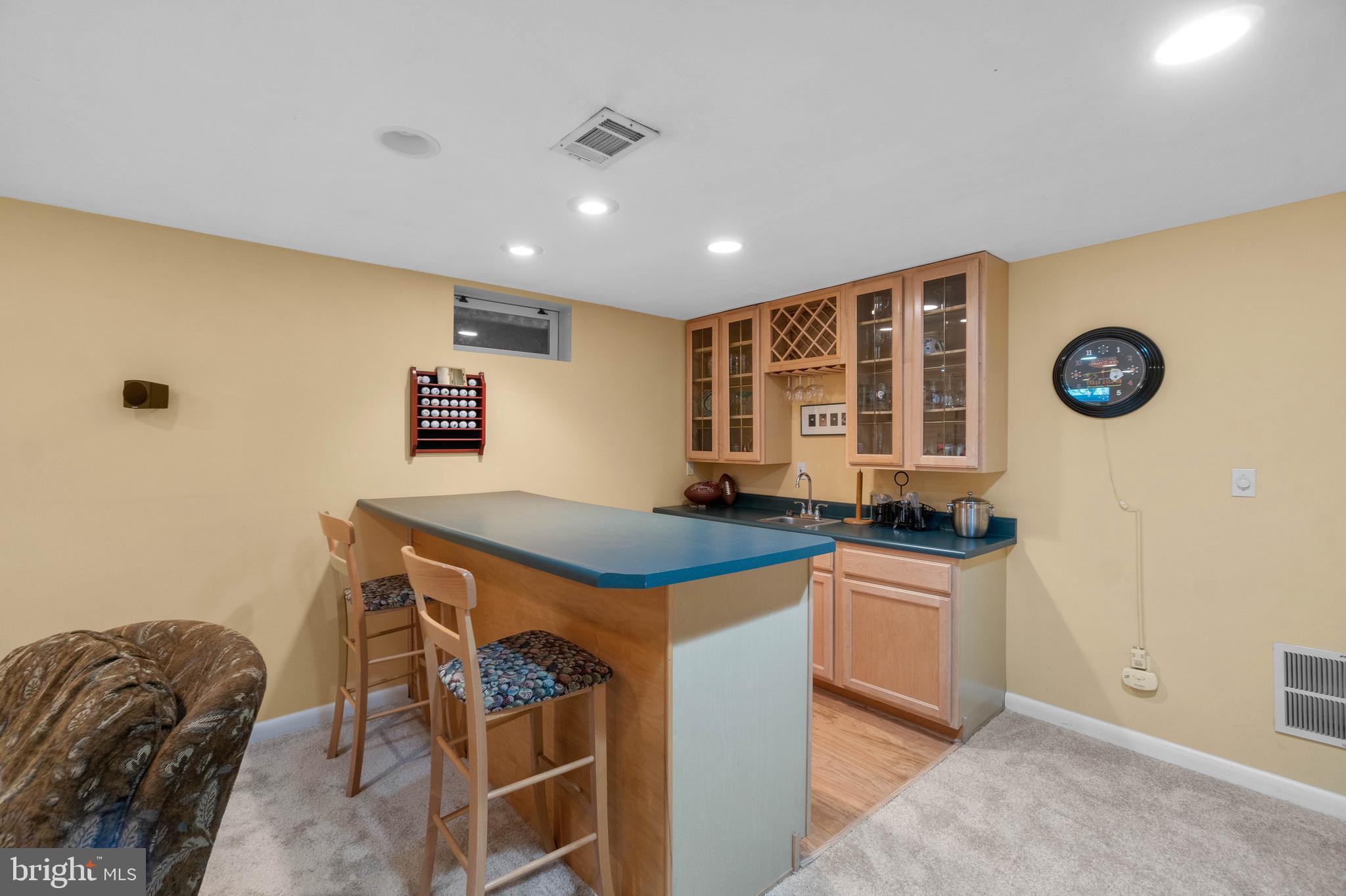 5368 Kerger Road Ellicott City, MD 21043 - Photo 32 of 50 Wet Bar