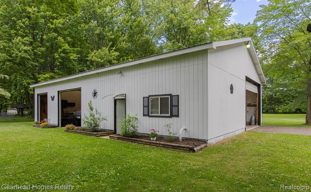 12364 Morrish Road Clio, MI 48420 - Photo 5 of 81
