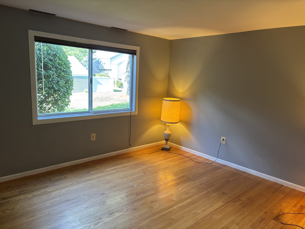 5 Autumn Lane, Unit 5 Amherst, MA 01002 - Photo 13 of 18 Gallery Image 13