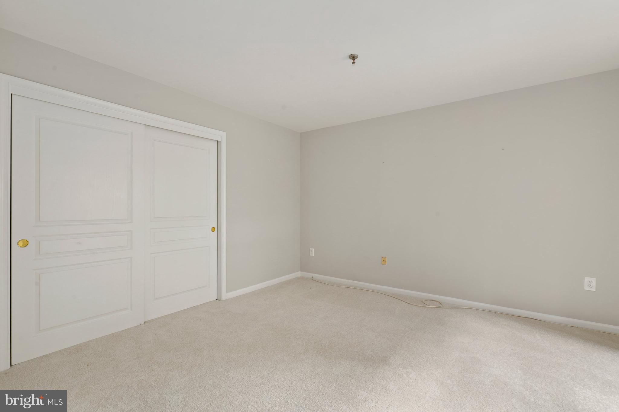 5565 Seminary Road, Unit 216 Falls Church, VA 22041 - Photo 17 of 39