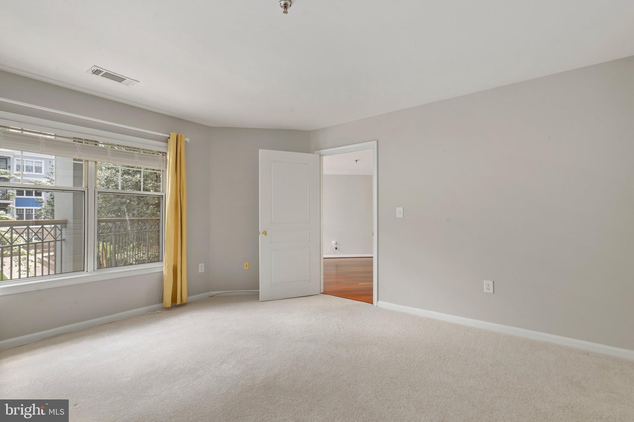5565 Seminary Road, Unit 216 Falls Church, VA 22041 - Photo 18 of 39