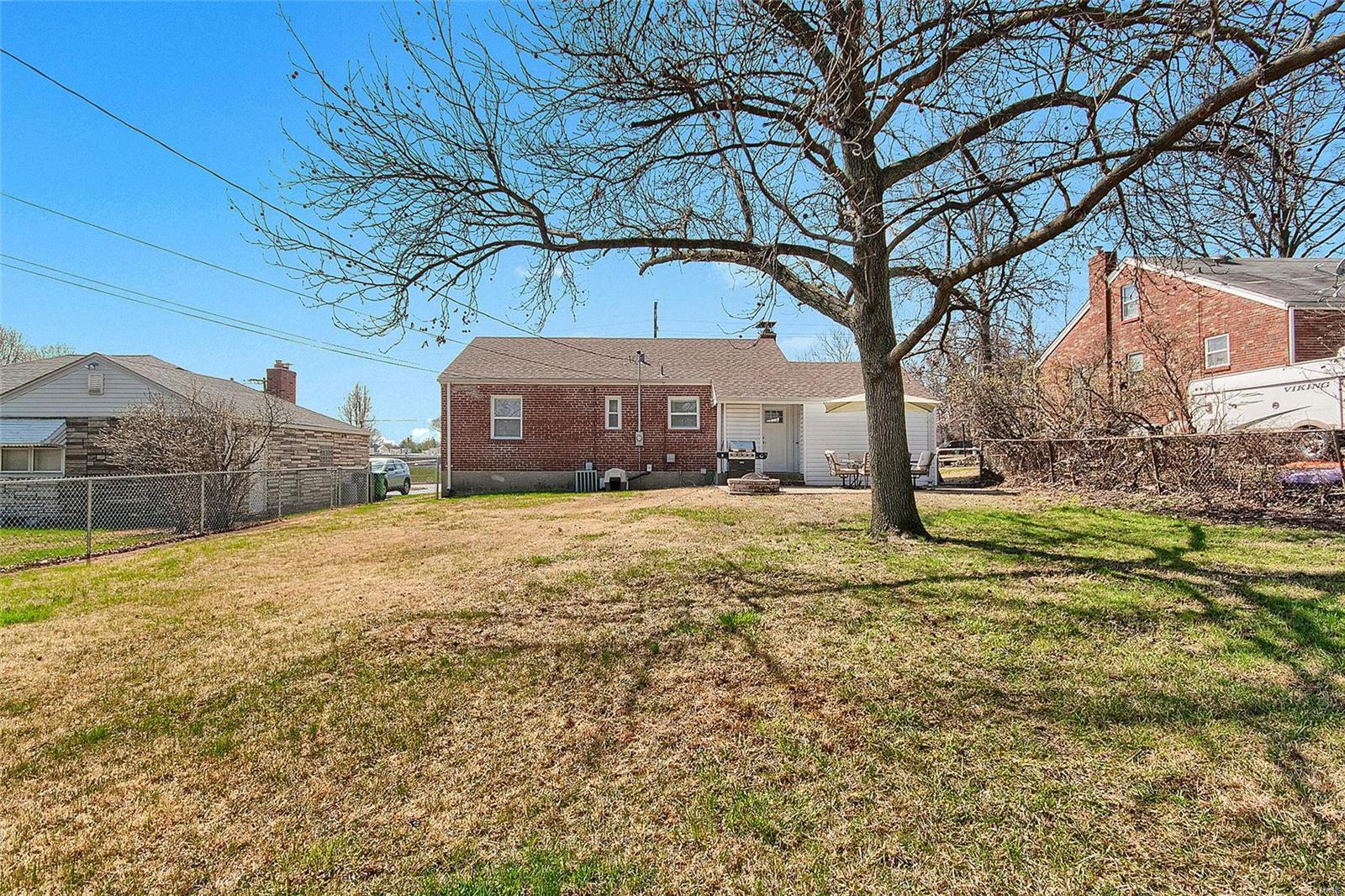 6327 Heege Road St. Louis, MO 63123 - Photo 22 of 24 Gallery Image 22