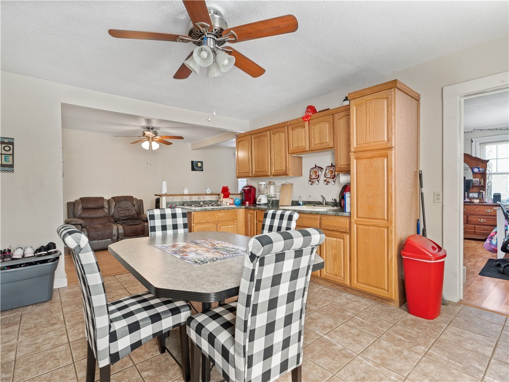 4 Lewis Street Woonsocket, RI 02895 - Photo 8 of 38