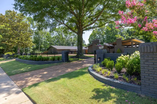 $1,250,000 | 2500 South Houston Levee Road, Collierville, TN 38017