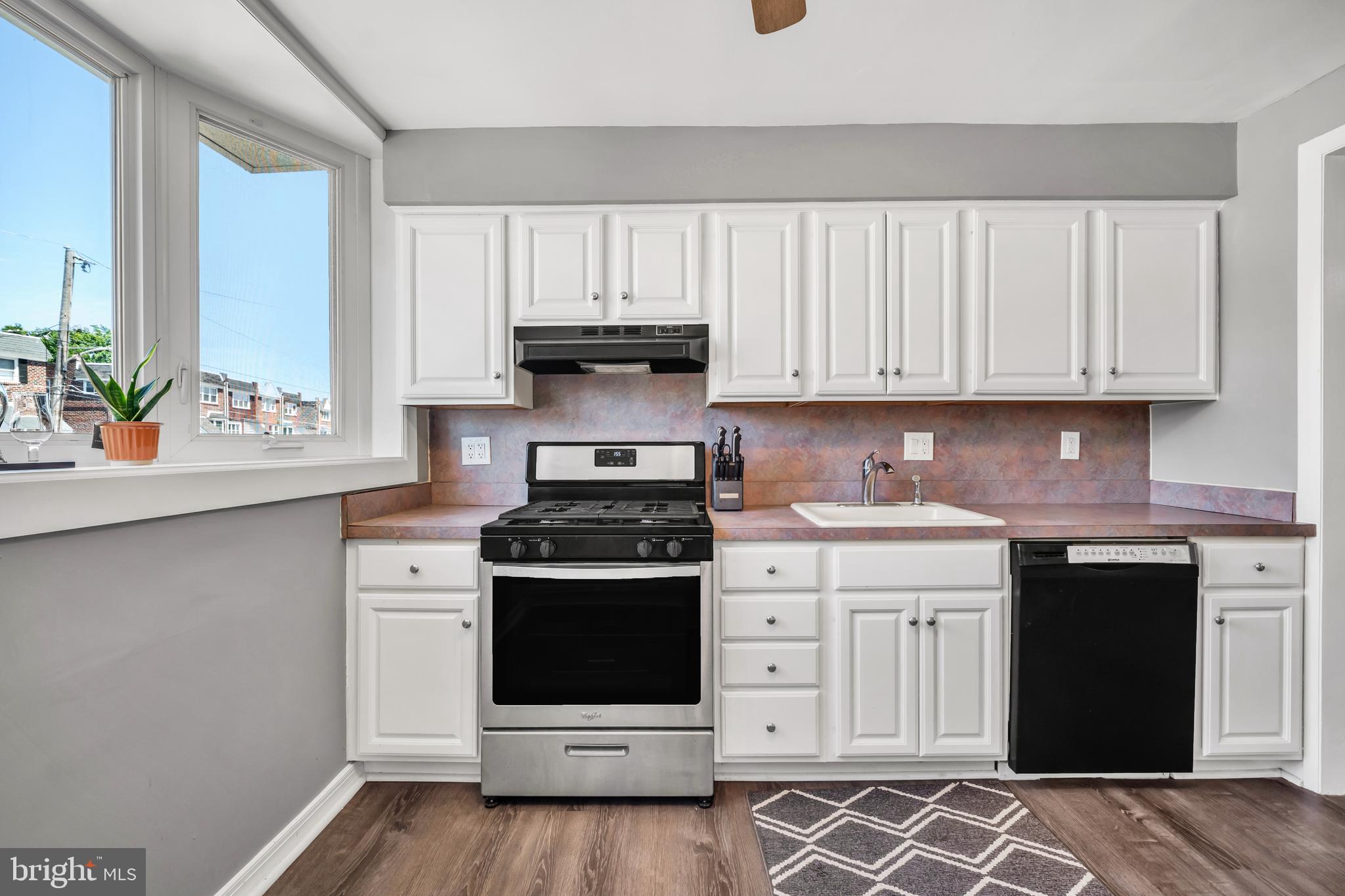 3116 Holly Road Philadelphia, PA 19154 - Photo 11 of 26